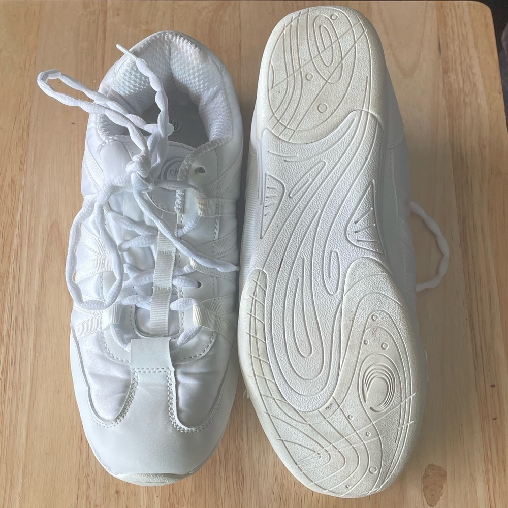 Chasse cheer shoes